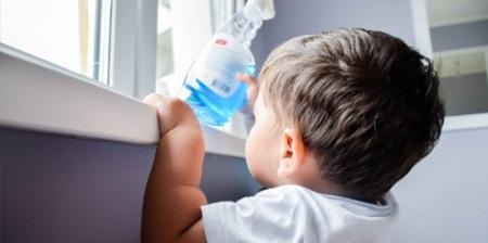 هشدار به والدین ، مواد شوینده را دور از دسترس کودکان نگهداری کنید_اصفهانیا