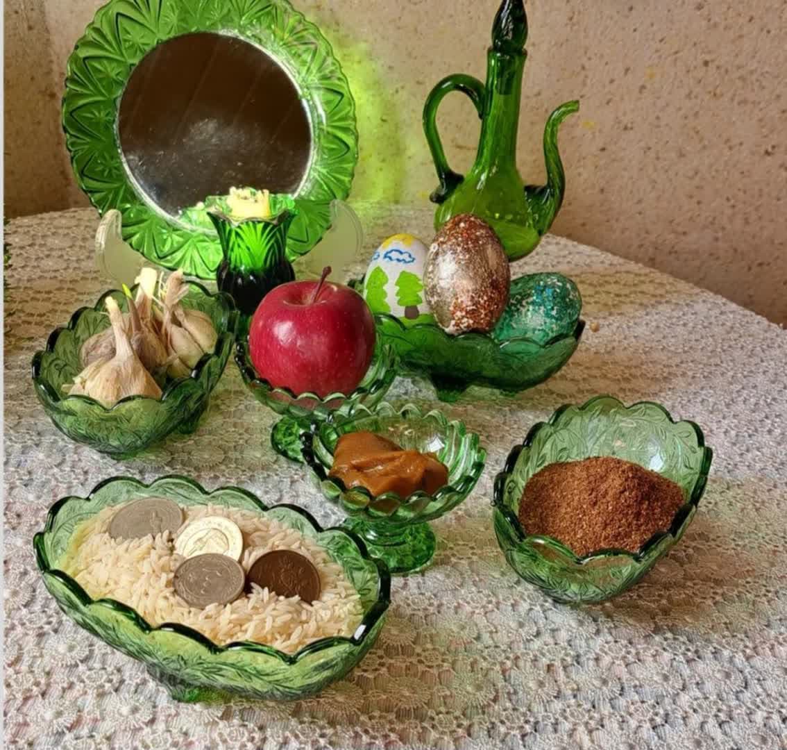 Haft Sin table (29)