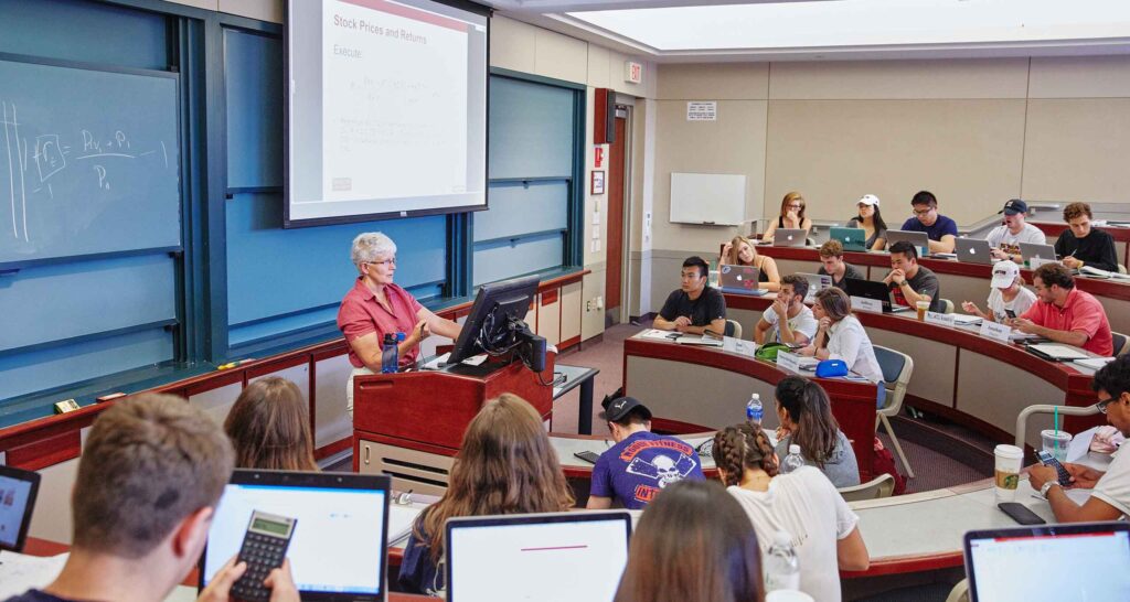 چطور مشاور مالی شویم: مشاور مالی شدن در ۷ قدم 14 1741657050 580 چطور مشاور مالی شویم مشاور مالی شدن در ۷ قدم