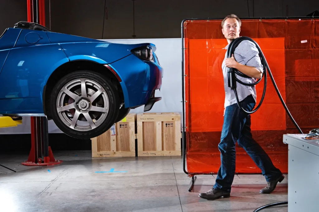 ایلان ماسک و تسلا: رهبری که موتور پیروزی است 24 1741830103 979 ایلان ماسک و تسلا رهبری که موتور پیروزی است.webp