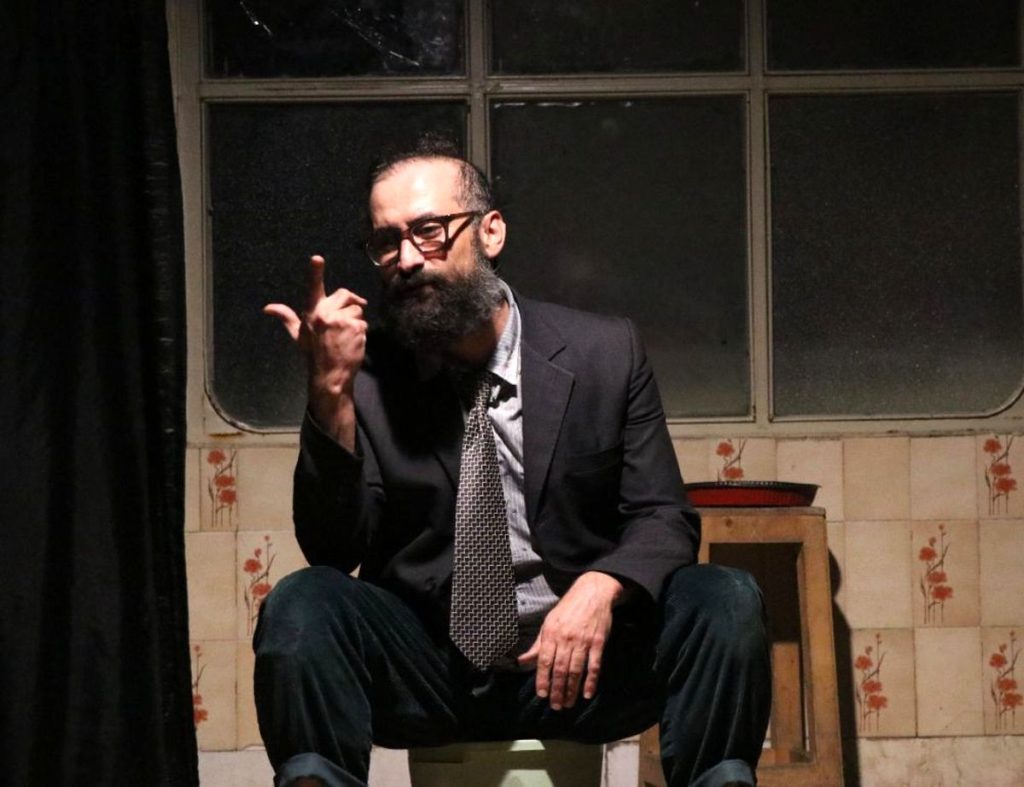 برگشت اول‌شخص مفرد برای آزادی زندانیان