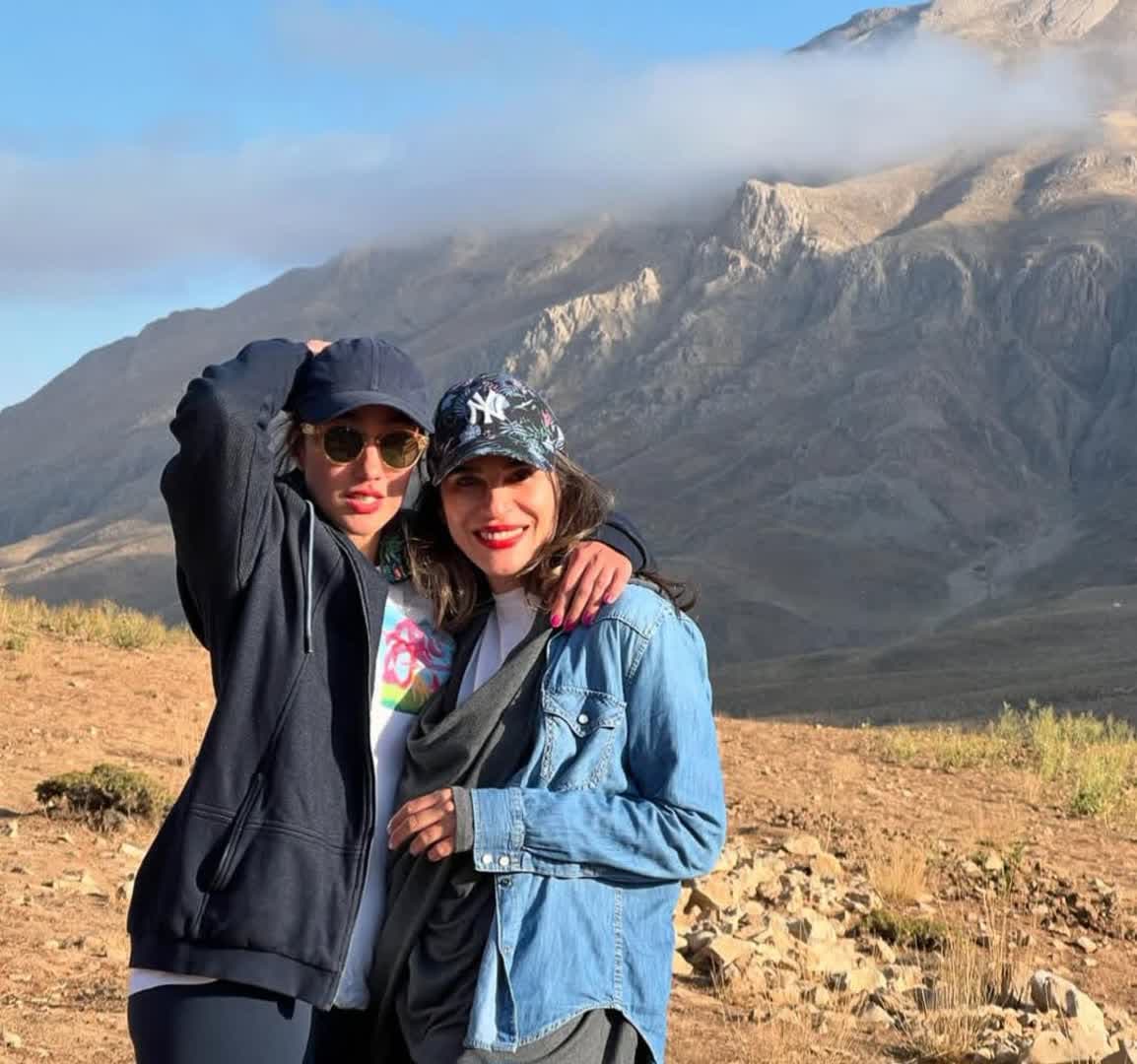 بیوگرافی دنیز دانش صمدی و همسرش 47 Deniz Danesh Samadi (21)