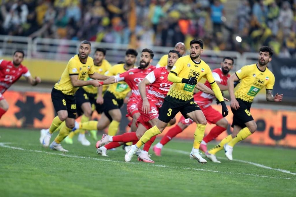 بغل باز آزادی برای پرسپولیس و سپاهان