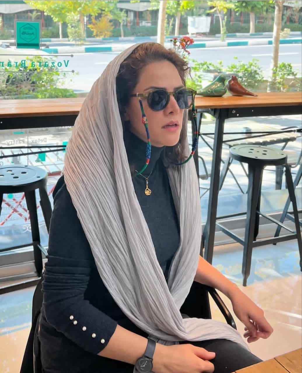 بیوگرافی معصومه رحمانی از تئاتر تا بازیگری و شهرت 9 Masoumeh Rahmani (3)