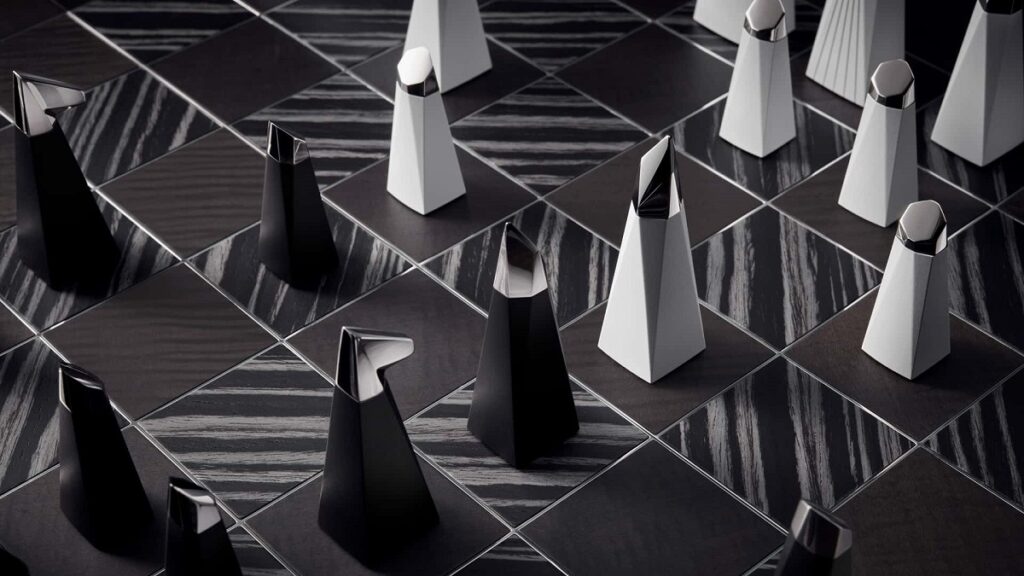 ست شطرنج رولزرویس با ظاهری همانند به ادیسه فضایی معارفه شد_اصفهانیا