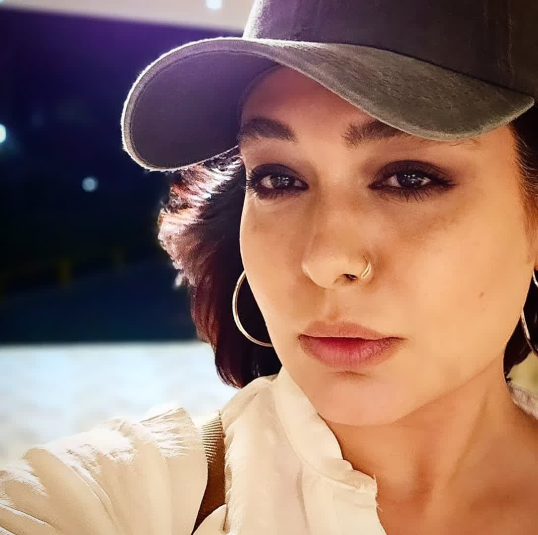 بیوگرافی سانیا سالاری از تئاتر تا شهرت با عکس تازه 49 sania salari (11)