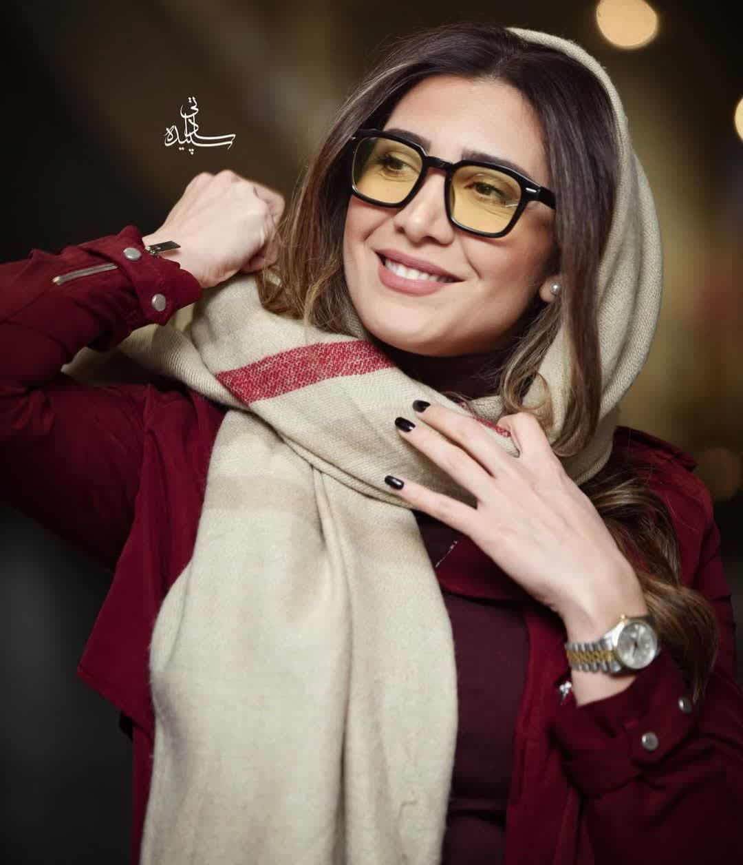 نیکی مظفری (16)