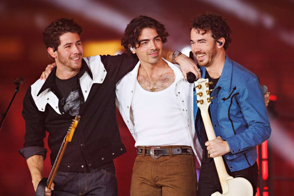 بهترین گروه های موسیقی پسرانه_اصفهانیا 34 گروه موسیقی The Jonas Brothers