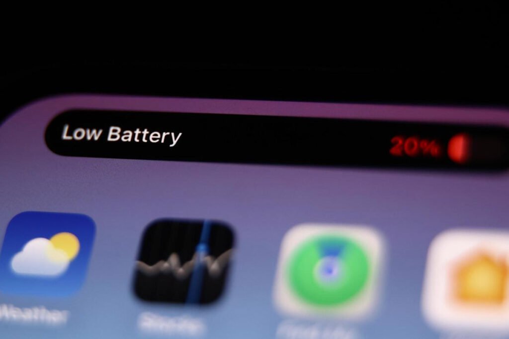 اپل در iOS 19 از هوش مصنوعی برای افزایش عمر باتری منفعت گیری می‌کند_اصفهانیا