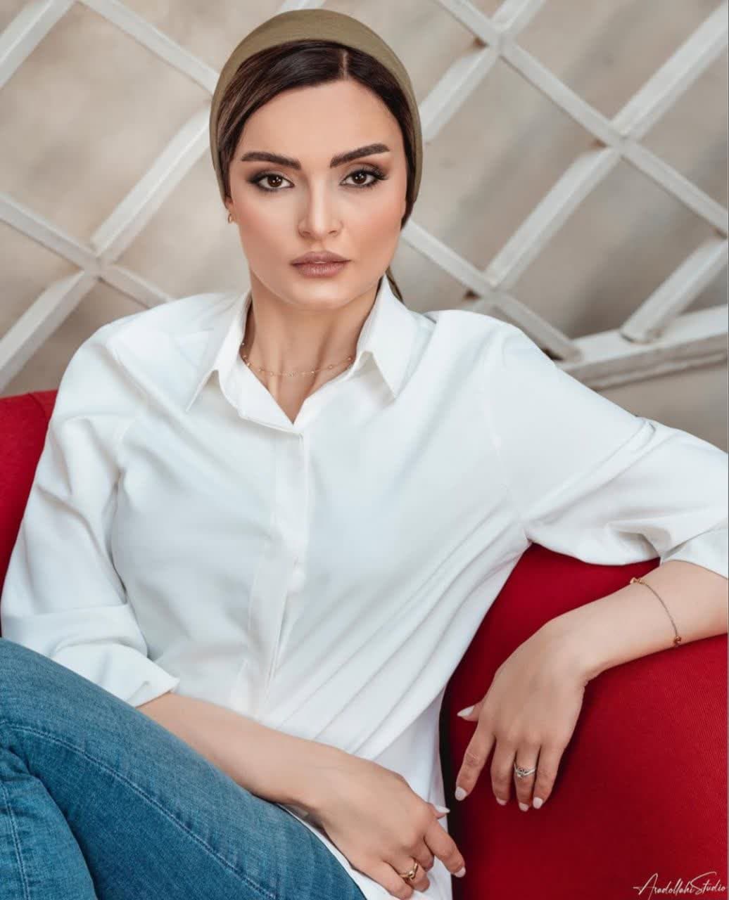 نیلوفر پارسا (4)