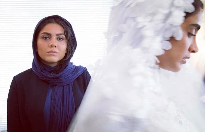 آزاده زارعی و الهه حصاری در فیلم هایلایت