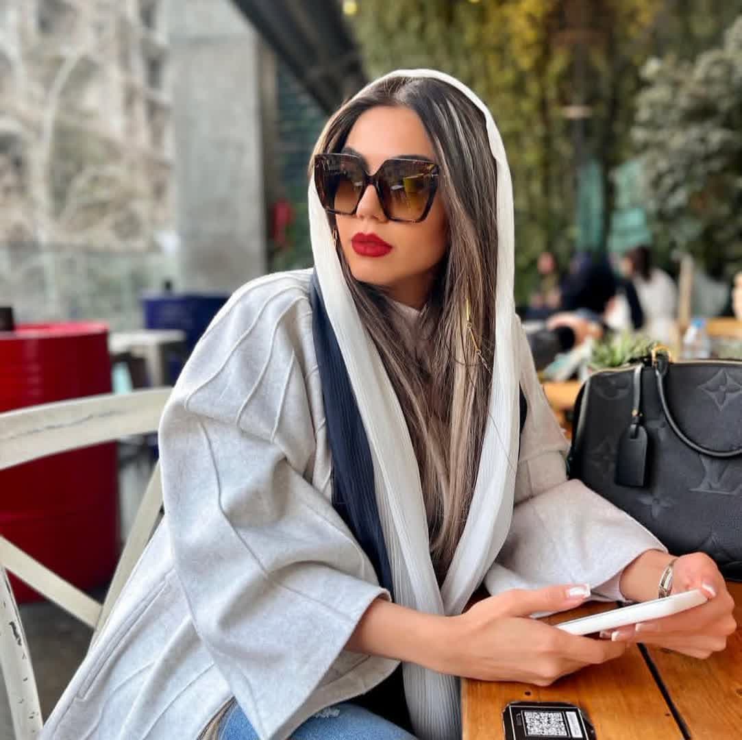 بیوگرافی آزاده زارعی | از «آوای باران» تا درخشش در «جزر و مد» 59 آزاده زارعی (9)