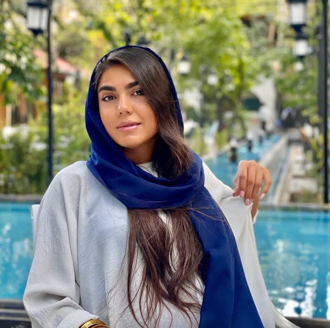 بیوگرافی آزاده زارعی | از «آوای باران» تا درخشش در «جزر و مد» 61 آزاده زارعی (7)