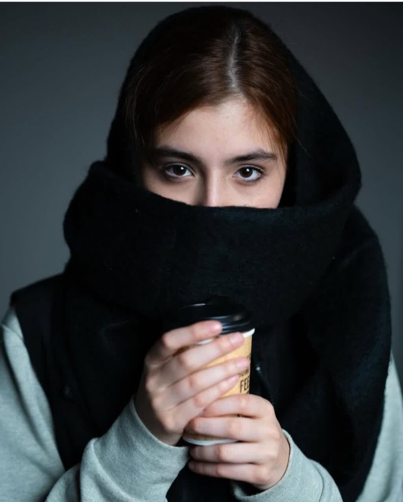 زهرا مددی کیست؟ | بیوگرافی کامل، سن، قد، اینستاگرام و نقش شکوفه در سریال وحشی