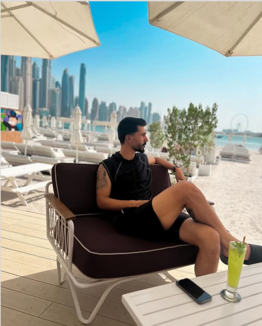 رضا شکاری کیست؟ | بیوگرافی، افتخارات، همسر و ماجرای پیوستن به پرسپولیس 42 رضا شکاری (17)