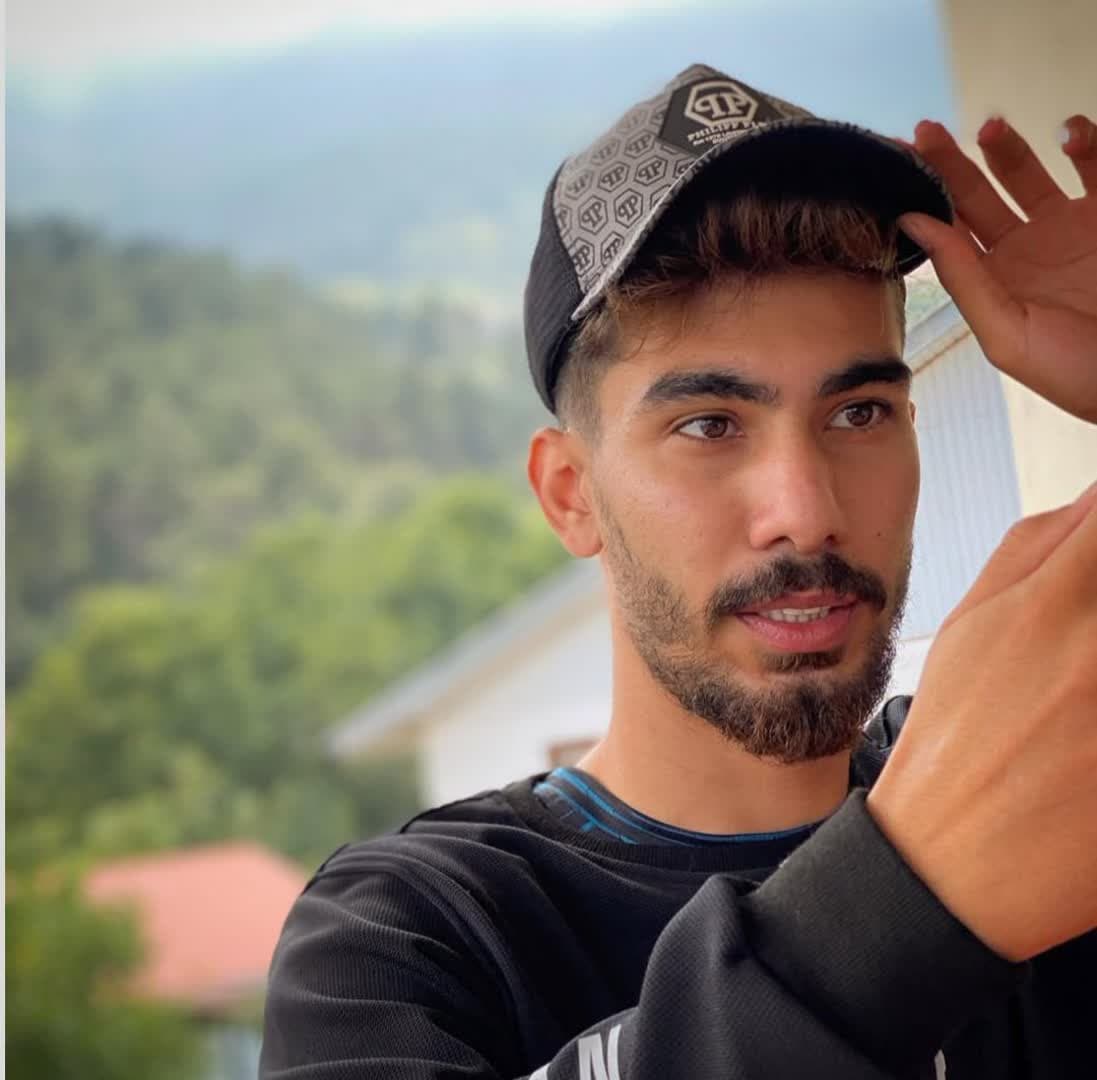 رضا شکاری کیست؟ | بیوگرافی، افتخارات، همسر و ماجرای پیوستن به پرسپولیس 55 رضا شکاری (2)