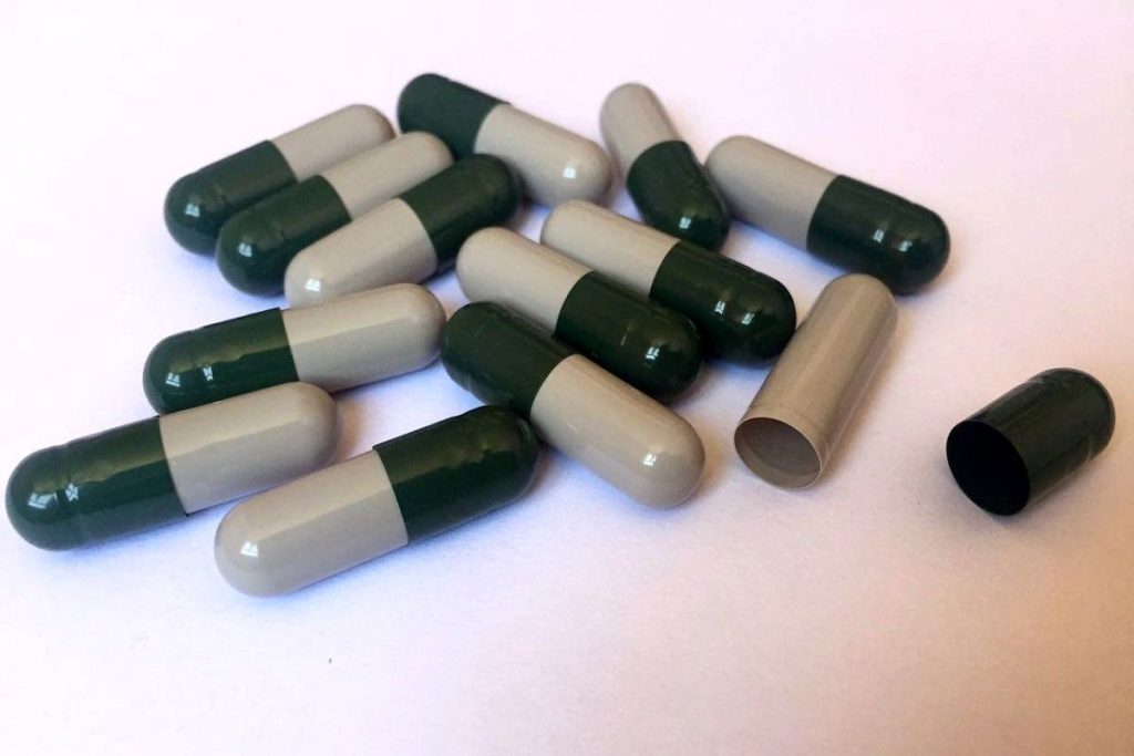 آموکسی‌سیلین چیست و چه وقتی باید مصرف شود؟ راهنمای کامل + عوارض و هشدارها