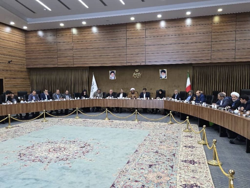 نمایندگان مجلس به افت محدودیت های انرژی صنایع پشتیبانی کنند/ برنامه ریزی برای کارکرد موثر در حوزه مسئولیت اجتماعی