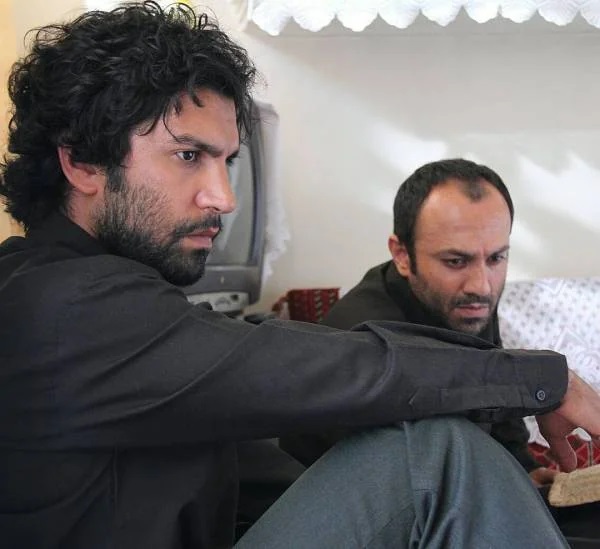 ارسطو خوش رزم در سریال دیوار شیشه ای