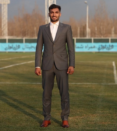 بیوگرافی عارف آقاسی | جزئیات قرارداد ۱۸۰ میلیاردی با پرسپولیس و اسبق فوتبالی 37 عارف آقاسی