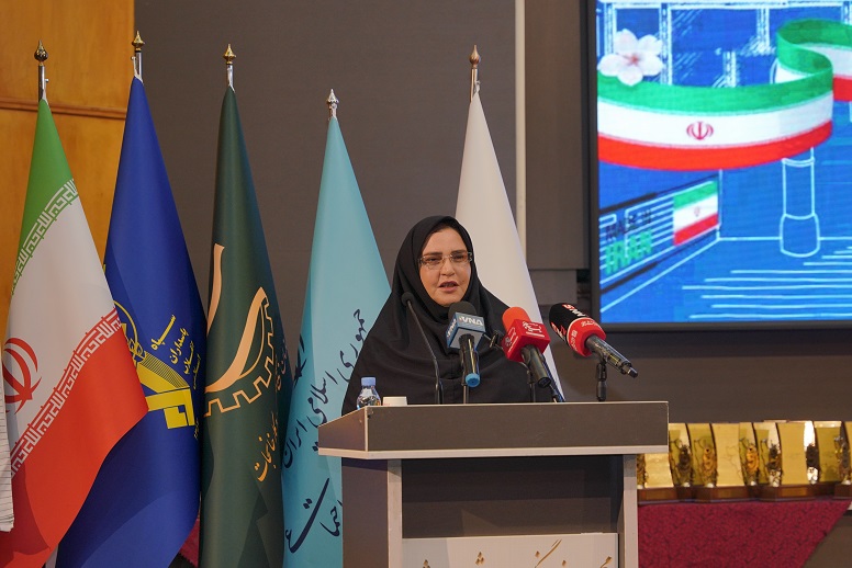 گروه فولاد مبارکه موفق به کسب جایزه نشان ملی اقتصاد مقاومتی سرزمین شد 44 BZD03435