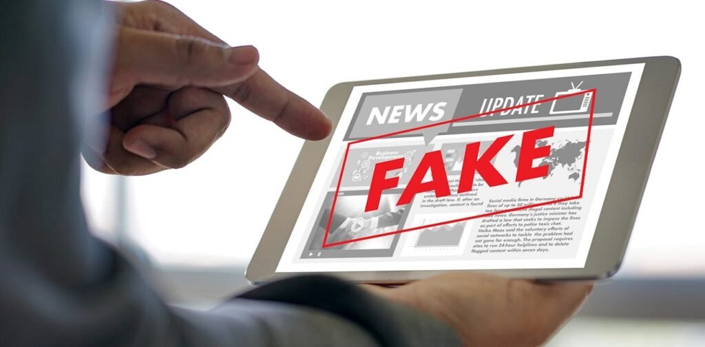 منفعت گیری زیاد از شبکه‌های اجتماعی می‌تواند باورپذیری اخبار جعلی را افزایش دهد_اصفهانیا