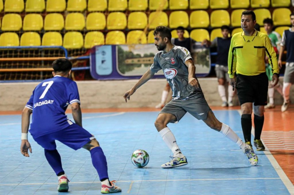 مقصد ما دفاع از گفتن قهرمانی است