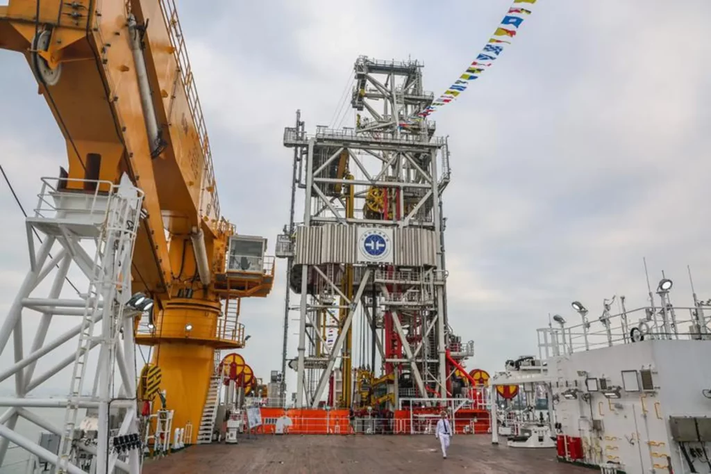 چین می‌خواهد با حفاری اعماق دریا به پوسته زمین نفوذ کند_اصفهانیا