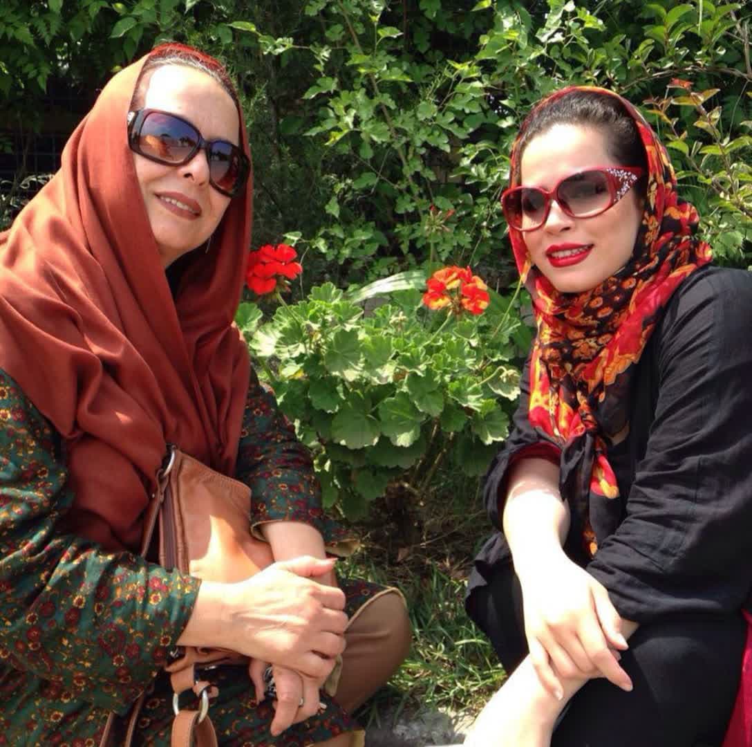 آزیتا حاجیان