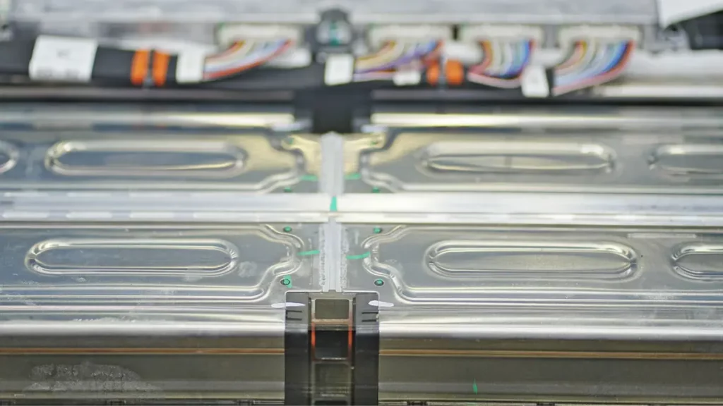 نسل بعدی باتری‌های حالت جامد نوید ۵۰ درصد برد زیاد تر را در خودروهای برقی خواهند داد