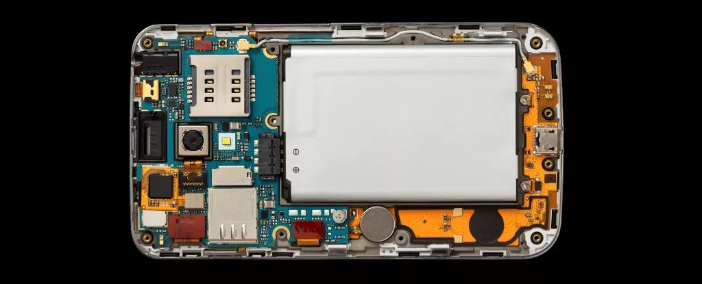 محققان روشی برای استخراج طلا از تلفنها و لپ‌تاپ‌های قدیمی کشف کردند_اصفهانیا