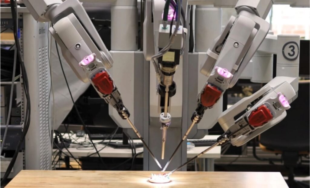 ربات جراح تازه با پشتیبانی هوش مصنوعی عمل کیسه صفرا را با پیروزی انجام داد_اصفهانیا