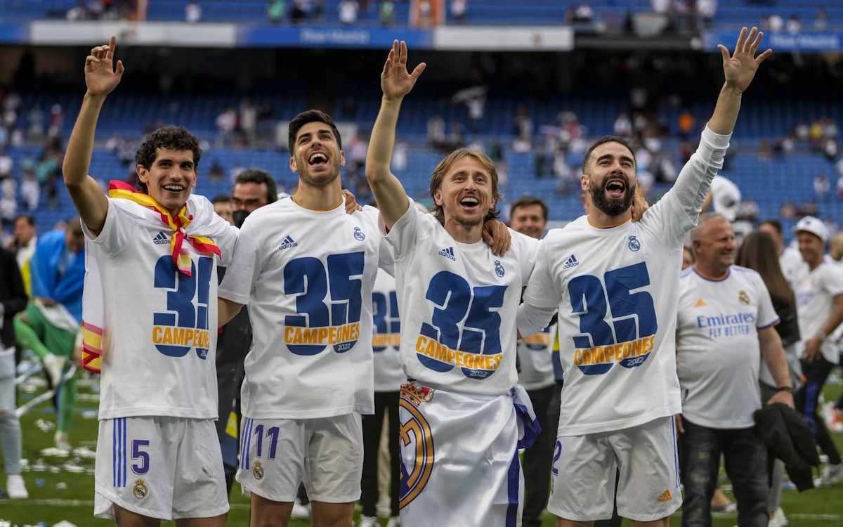 کوییز ۳۰ سوالی در رابطه باشگاه رئال مادرید_اصفهانیا 69 در چه فصلی رئال مادرید به بالاترین تعداد گل زده و امتیاز در لالیگا رسید؟