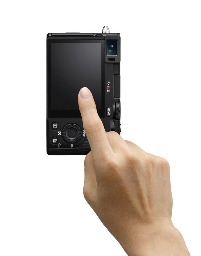 سونی دوربین RX1R III را با سنسور ۶۱ مگاپیکسلی و لنز زایس معارفه کرد_اصفهانیا 4 سونی RX1R III