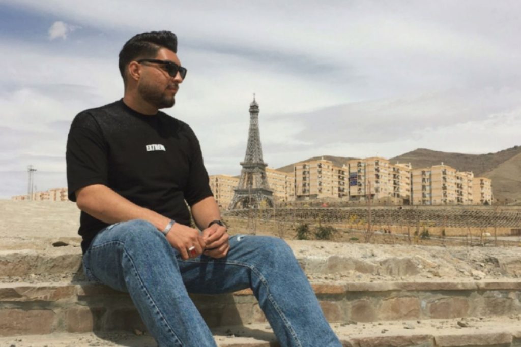 یونس بشیری؛ آهنگساز جدا گانه که دنیای خود را با صدا خلق می‌کند