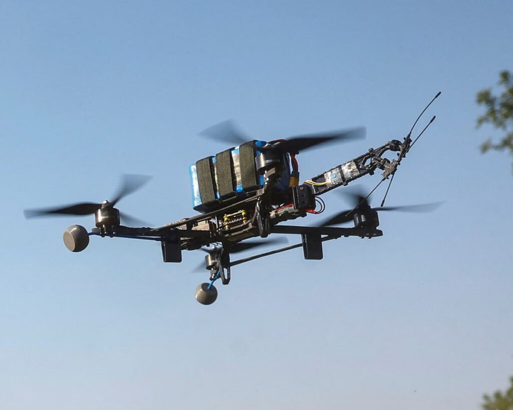 لیتوانی نحوه ساخت و کار با پهپاد را به کودکان آموزش می‌دهد_اصفهانیا