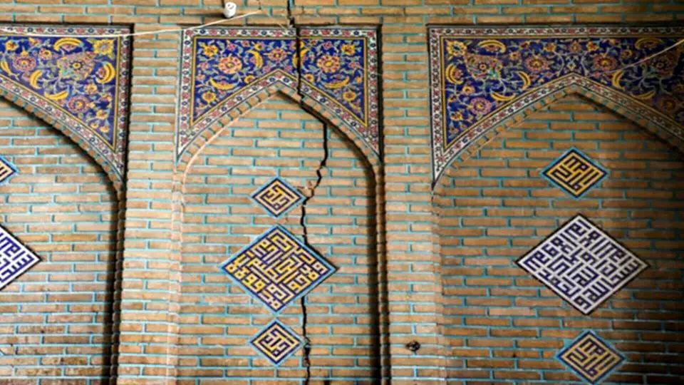 ️ تارهای فرونشست اصفهان به‌دور مسجد سید تنیده شد