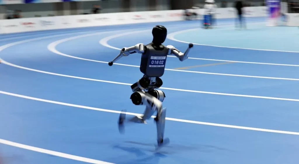 ربات‌های انسان‌نما می‌دوند و می‌رقصند + ویدیو_اصفهانیا