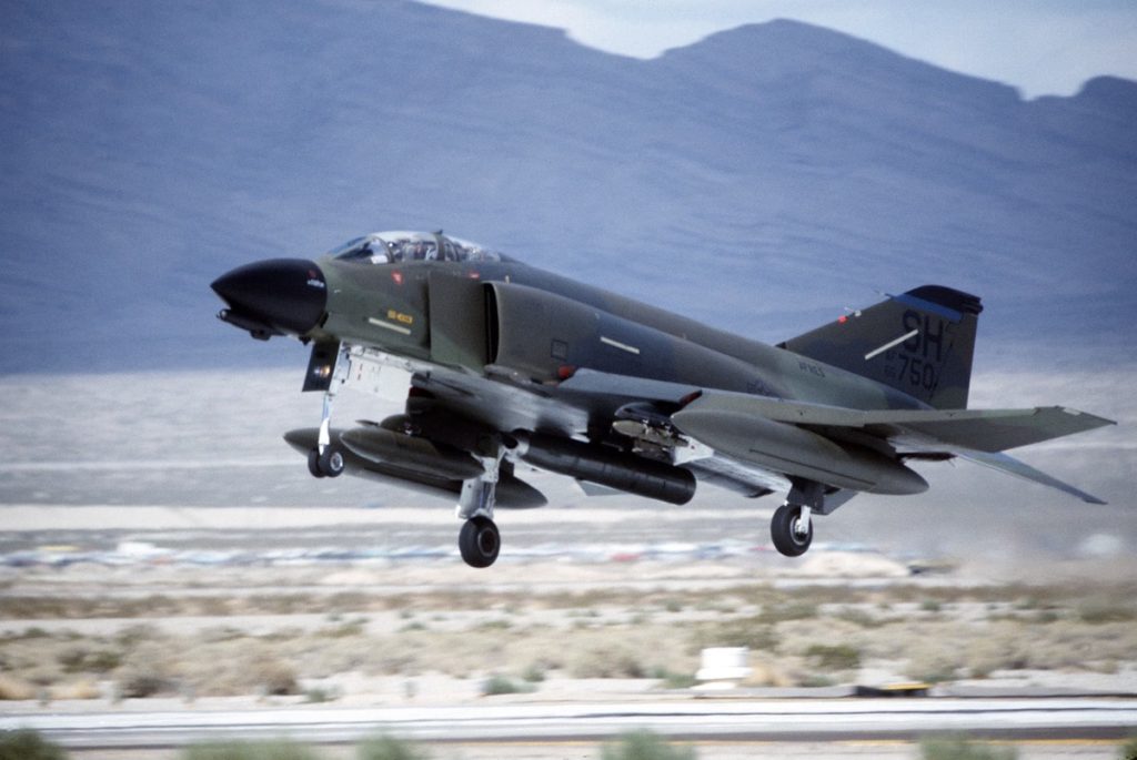 همه نسخههای F-4 Phantom_اصفهانیا 5 جنگنده F-4D