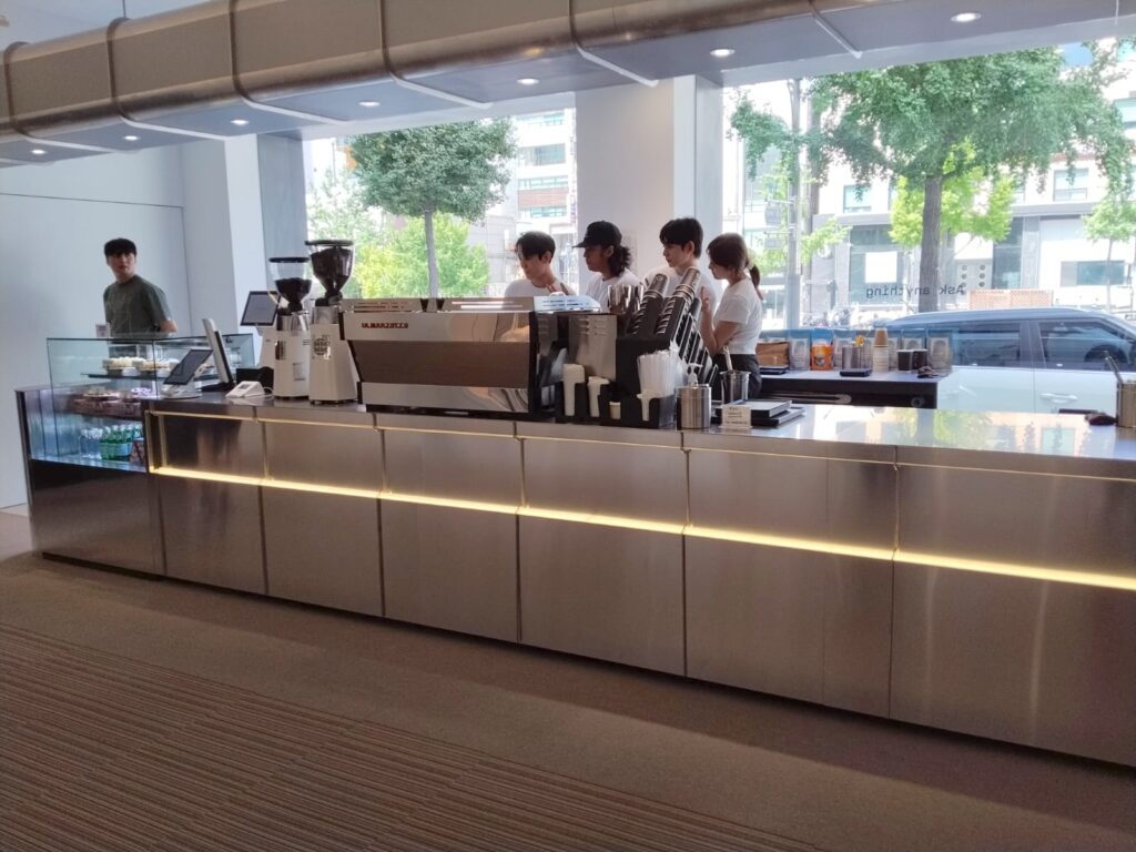 کافه هوش مصنوعی Perplexity در سئول افتتاح شد + تصاویر_اصفهانیا 8 کافه Perplexity در سئول