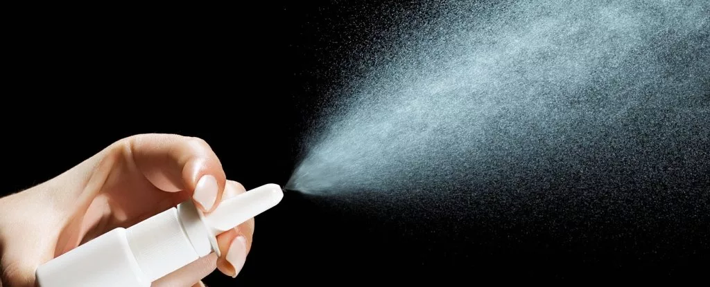 اسپری بینی آزلستین توانسته موارد ابتلا به COVID-19 را دو سوم افت دهد_اصفهانیا