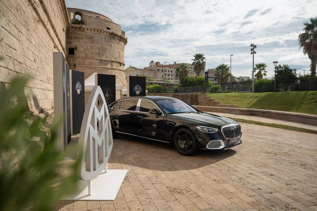 مرسدس میباخ S کلاس V12 ادیشن با بدنه دورنگ و نشانهای طلای ۲۴ عیار رونمایی شد_اصفهانیا 7 میباخ V12 ادیشن