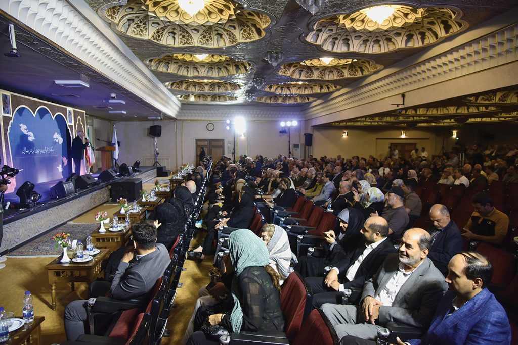 مکتب فرشچیان باید زنده بماند