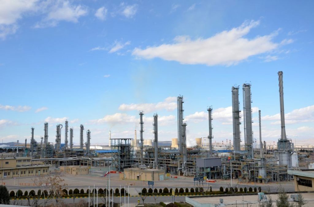 تفویض اختیار ۵ میلیون دلاری در روبه رو با افت ۲۲ درصدی قیمت در ۱۴۰۴