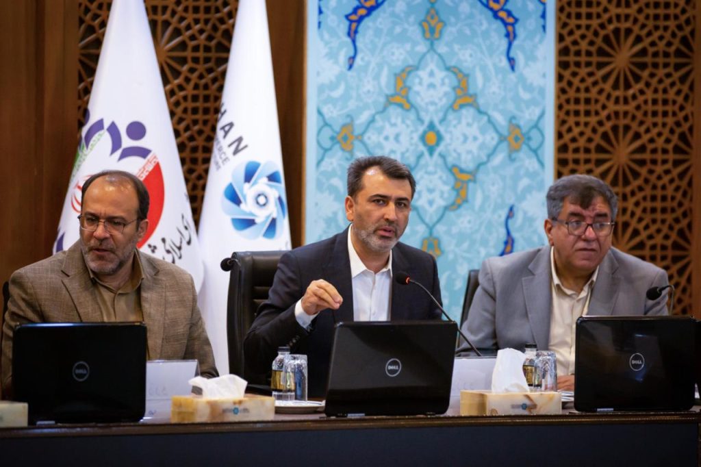 نقدالی از مانع ها به عمد او گفت، نورصالحی هشدار افول تمدنی داد