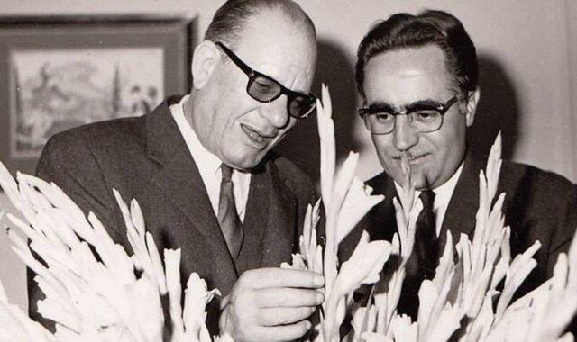 پرتره استاد عیسی بهادری، طراح برجسته فرش اصفهان و از احیاکنندگان هنر قالی‌بافی در دوران معاصر.