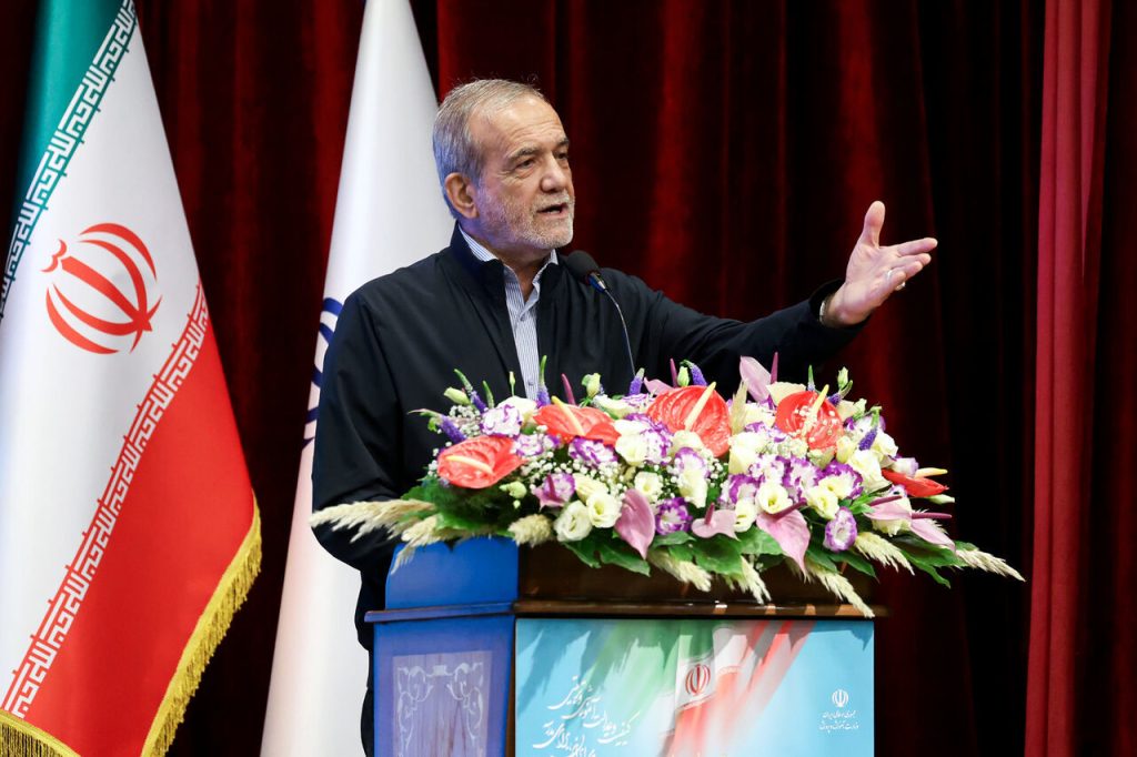 پیوستن به نهضت و انتقاد از ناکارآمدی